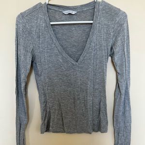 Long sleeve gray v-neck